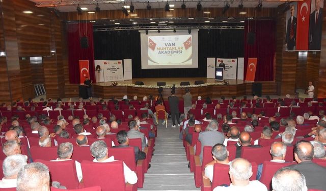 Van’da 'Muhtarlar Akademisi' başladı