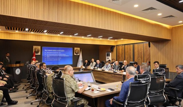 Erzincan'da yatırım ve projeler masaya yatırıldı