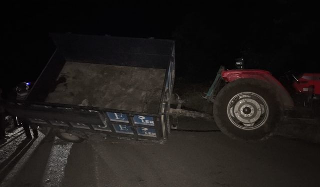 Elazığ’da traktörle otomobil çarpıştı: 3’ü ağır 10 yaralı