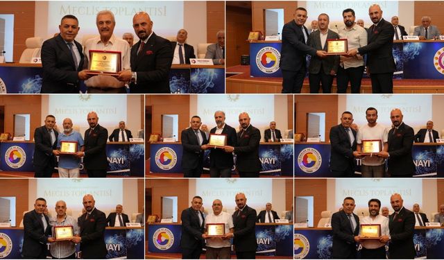 MTSO'nun üyelerine vefa plaketi takdimi devam ediyor