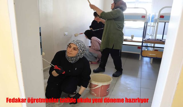 Elazığ'da öğretmenlerden gönüllü seferberlik: Okulu kendi elleriyle yeniliyorlar