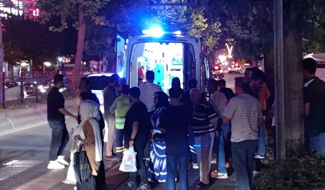 Batman'da yaya geçidindeki genç kıza iki araç çarptı