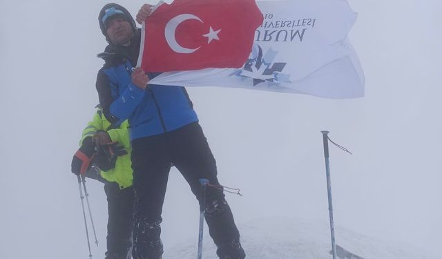 ETÜ Bayrağı Ağrı Dağı'nın Zirvesine Taşındı