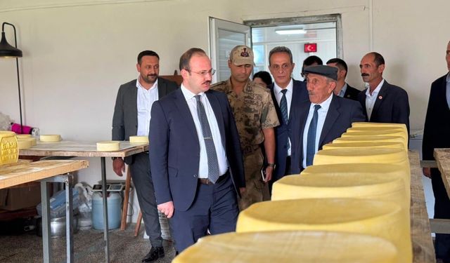 Arpaçay’da Kaymakam Güvenç’ten üretim tesisine ziyaret: Yerel üretime destek vurgusu