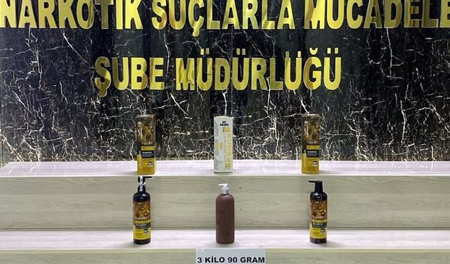 Şampuan şişelerinde 3 kilo sıvı metamfetamin ele geçirildi