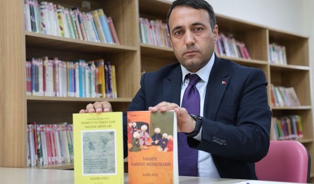 14 yıllık saha birikimini, görev yaptığı şehrin tarihine adadı