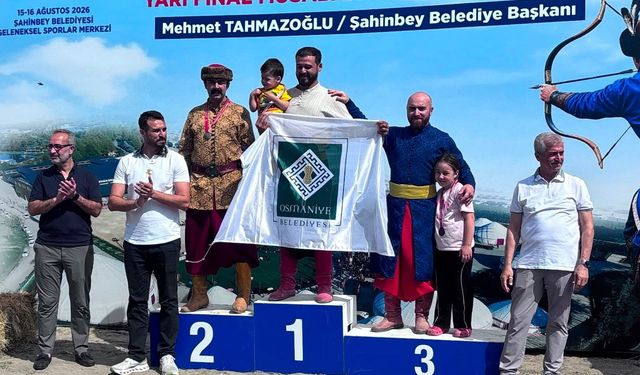 Elazığlı atlı okçular Gaziantep’te zirveyi fethetti