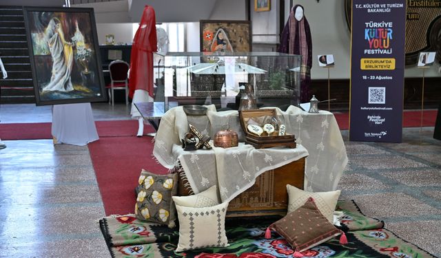 Kadın zarafetinin asırlık hikâyesi kıyafet ve motiflerle eniden yorumlandı
