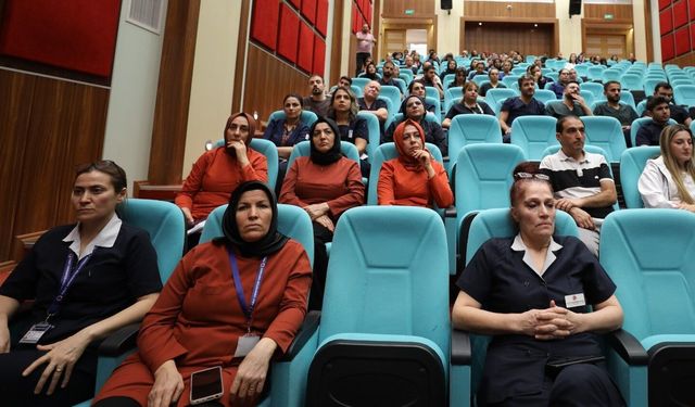 FÜ Hastanesi çalışanlarına "Sterilizasyon ve Dezenfeksiyon" eğitimi