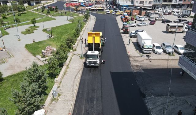 Belediye ekiplerinin asfalt çalışmaları drone ile havadan görüntülendi