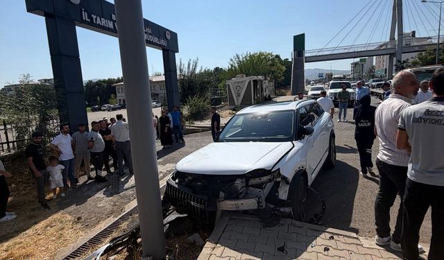Bingöl’de trafik kazası: 4 yaralı