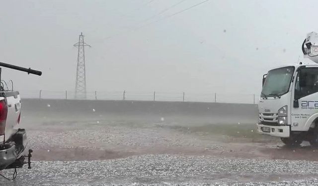 Ardahan'da dolu yağışı etkili oldu