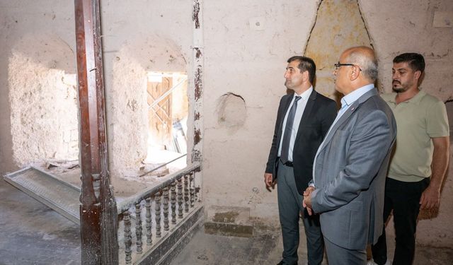 6 Şubat'ta hasar gören tarihi konak yeniden ayağa kaldırılıyor