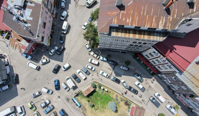 Ters Yön Tabelası Yetmedi, Erzurumlu Esnaf Çözümü Kendi Buldu
