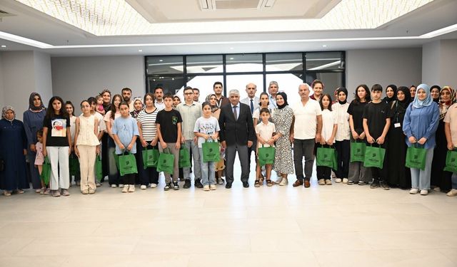 Yeşilyurt Belediyesi’nden başarılı öğrencilere ödül