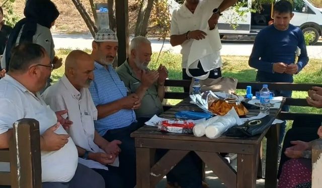 Kemah’ta Huzurevi Sakinlerine Mevlid-i Nebi Haftası Ziyareti