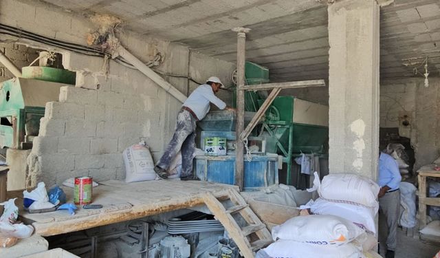Adilcevaz'da asırlık un değirmeni hizmet vermeye devam ediyor