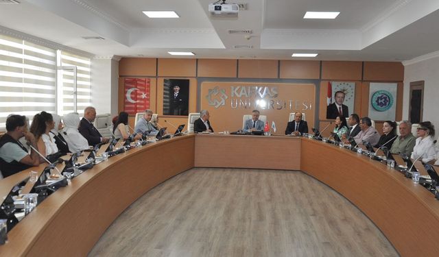 Kafkas Üniversitesi ile Türkiye Beyazay Derneği arasında "Engelsiz Üniversite" iş birliği
