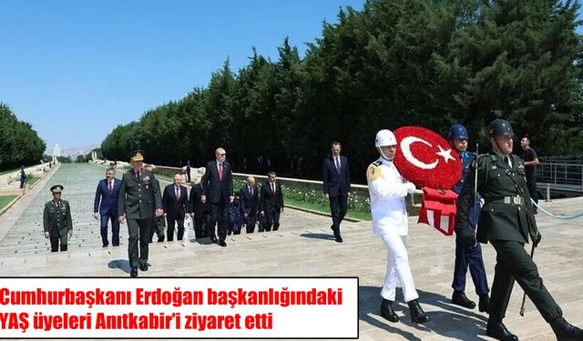 Cumhurbaşkanı Erdoğan ve YAŞ üyeleri Anıtkabir’i ziyaret etti
