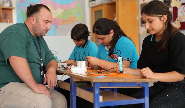 Köy okulunda yapay zekadan robotik kodlamaya uygulamalı teknoloji eğitimi