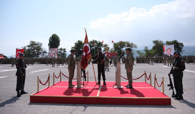 Tatvan’da komuta devir teslim töreni düzenlendi