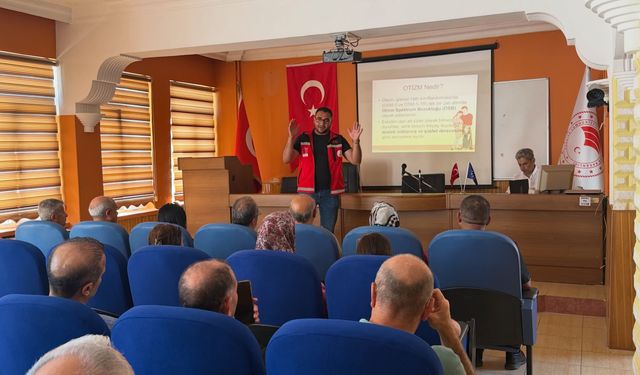 Elazığ’da personele otizm farkındalık eğitimi verildi