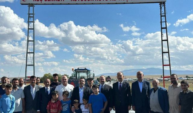 Arpaçay’da 650 metrelik beton yol hizmete girdi