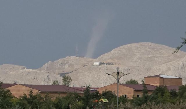 Van'da önce hortum, ardından şiddetli rüzgar etkili oldu