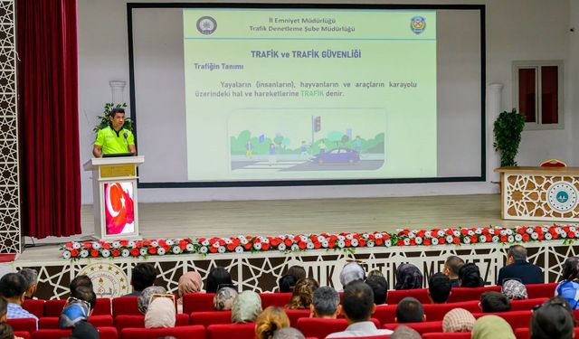 Malatya’da okullarda görev yapacak personele güvenlik bilgilendirmesi
