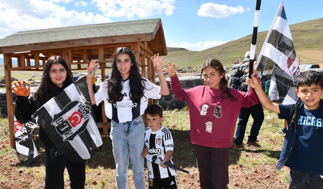 Beşiktaş Köyü’ndeki kartal heykeli törenle açıldı