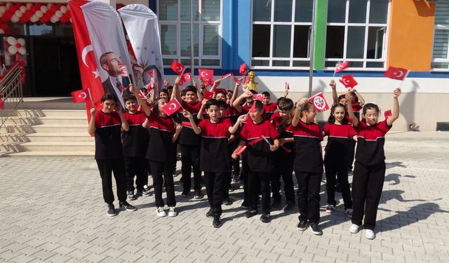 Malatya'da yeni eğitim yılı ilk ders ziliyle başladı