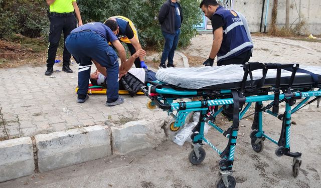 Van’da iki otomobil çarpıştı: 4 yaralı
