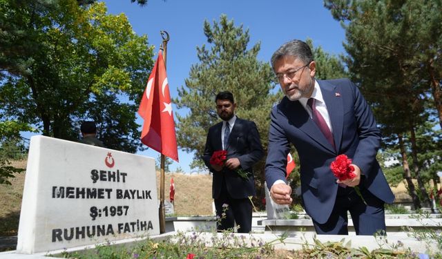 Bakan Yumaklı Erzurum’da Gaziler Günü programına katıldı