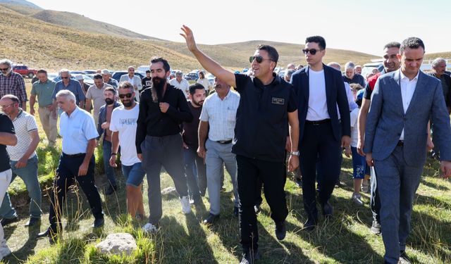 'Terörsüz Türkiye' Tunceli'de sahaya yansıdı: Vali Aygöl adım atmadık yer bırakmıyor
