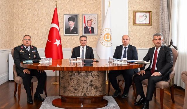 Vali Aydın Baruş, Bakanlar Çiftçi ve Tekin ile "Okul Güvenliği" toplantısına katıldı