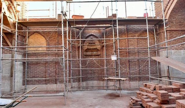 800 yıllık Camii’nin restorasyonu devam ediyor