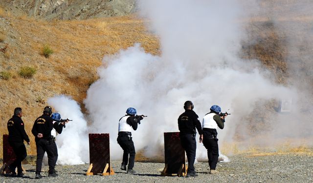 Erzincan polisinden nefes kesen operasyon eğitimi