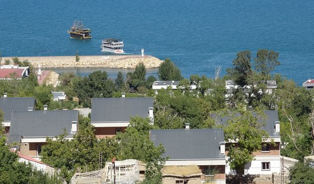 Van Gölü çevresinde yatay mimari çağrısı