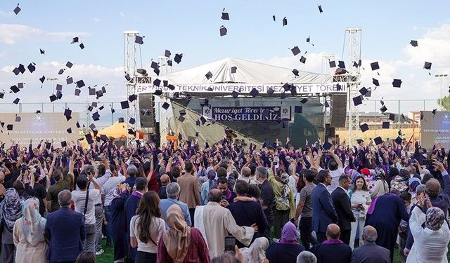 Erzurum'da eğitim süresi 17,31 yıla geriledi: Kadınlar erkekleri geçti