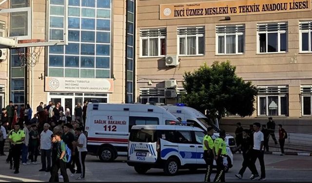 Manisa'da okul yakınında silahla ateş açıldı, 2'si ağır 11 öğrenci yaralandı