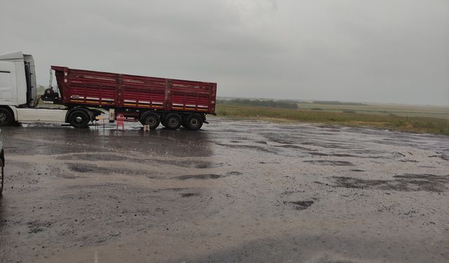Ardahan’da sağanak yağış etkili oldu