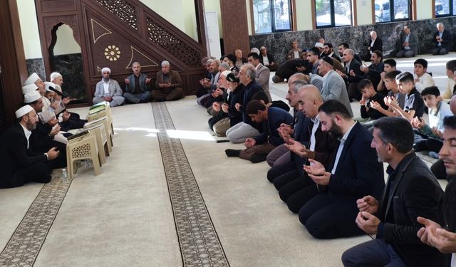Hakkari'de vefat eden din görevlileri anıldı