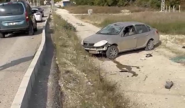 Elazığ’da otomobil araziye uçtu: 1 yaralı