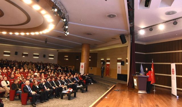 Erzurum’da “İletişim Yüzyılı” eğitimleri başladı