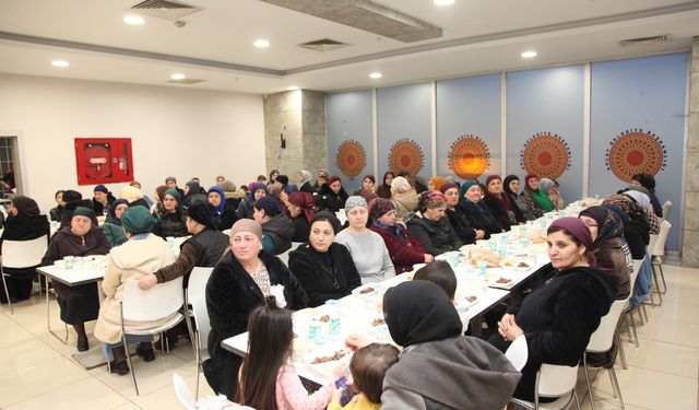 Vali Karakaya, Ahıska Türkleri ile iftarda bir araya geldi
