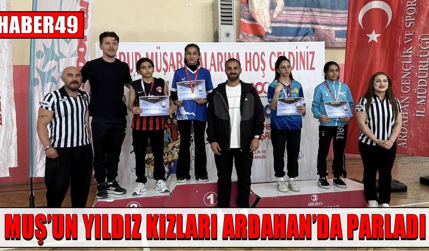 Muşlu sporculardan bilek güreşinde çifte zafer