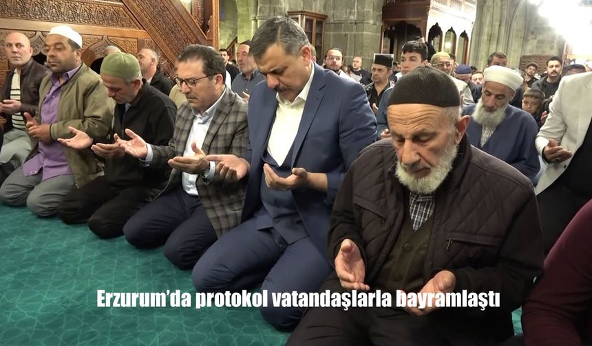 Erzurum’da Bayram Sabahı Ulu Cami’de Başladı