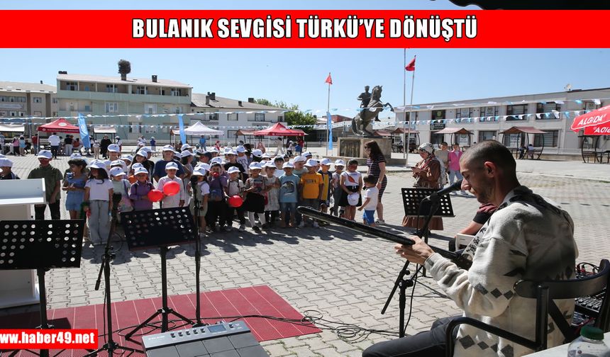 Aydınlı öğretmenden Bulanık'a özel türkü