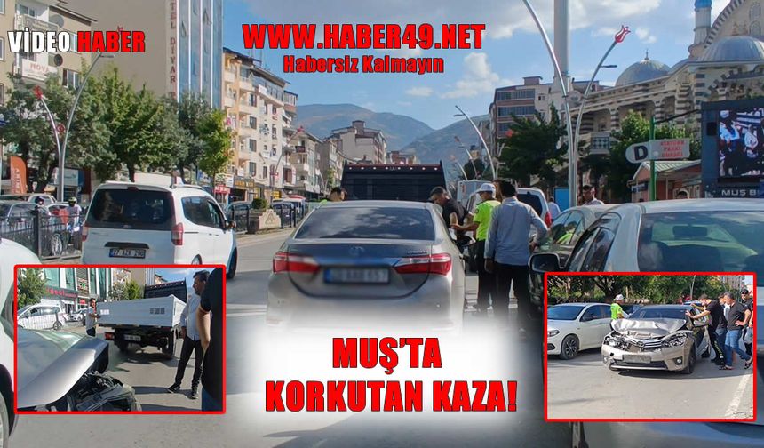 Muş İstasyon Caddesi’nde trafik kazası: Otomobil hurdaya döndü