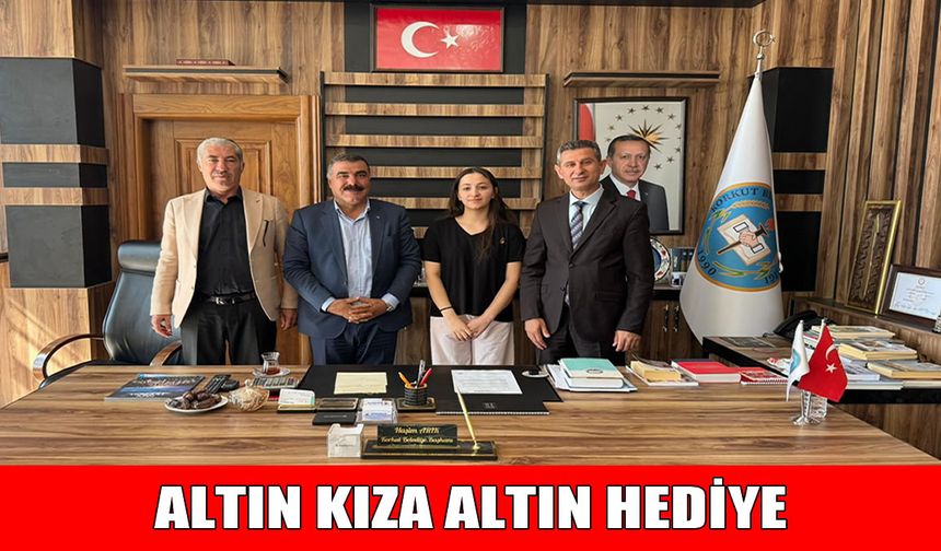 Korkut Belediye Başkanı Arık'tan Galatasaray Üniversitesi'ni kazanan genç kıza ödül